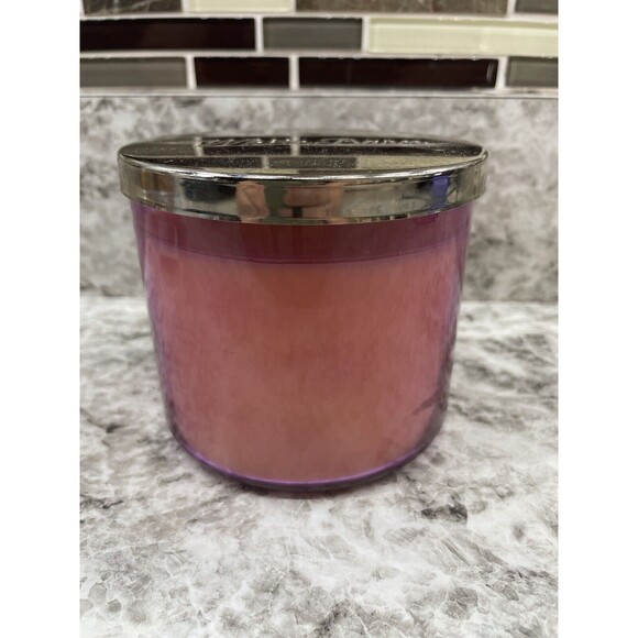 NEW Bath & Body Works White Barn LILY OF THE VALLEY 3-Wick Candle 14.5 oz RARE!! - Picture 2 of 4